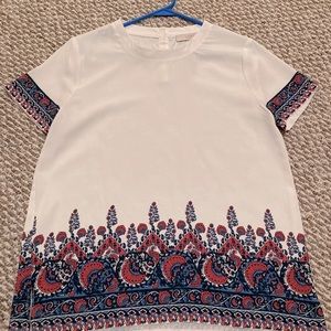 Short sleeve blouse with accents